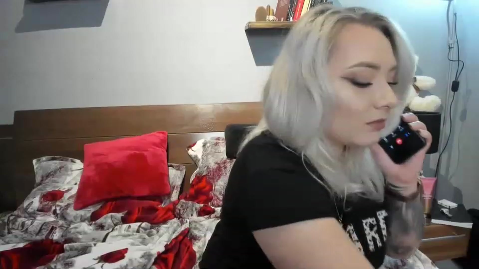 Gallery image thumbnail from LilithTongue_'s myfreecams stream on, 03/09/2023, 16:08 image 17 of 20