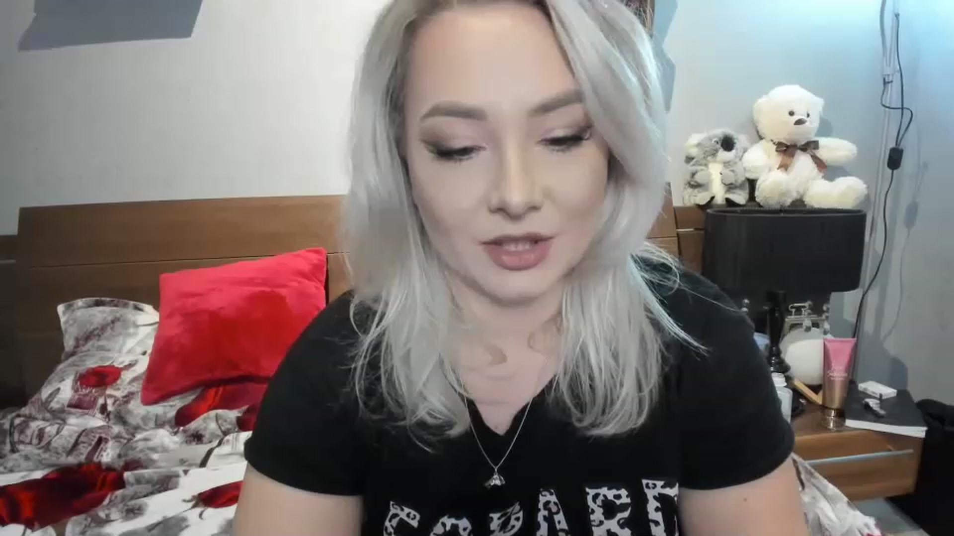 Gallery image thumbnail from LilithTongue_'s myfreecams stream on, 03/09/2023, 16:08 image 16 of 20