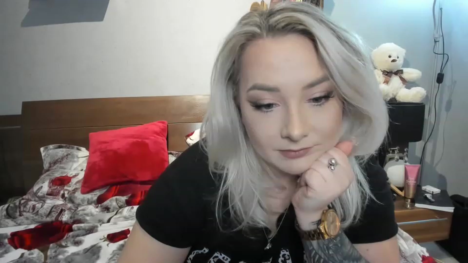 Gallery image thumbnail from LilithTongue_'s myfreecams stream on, 03/09/2023, 16:08 image 13 of 20