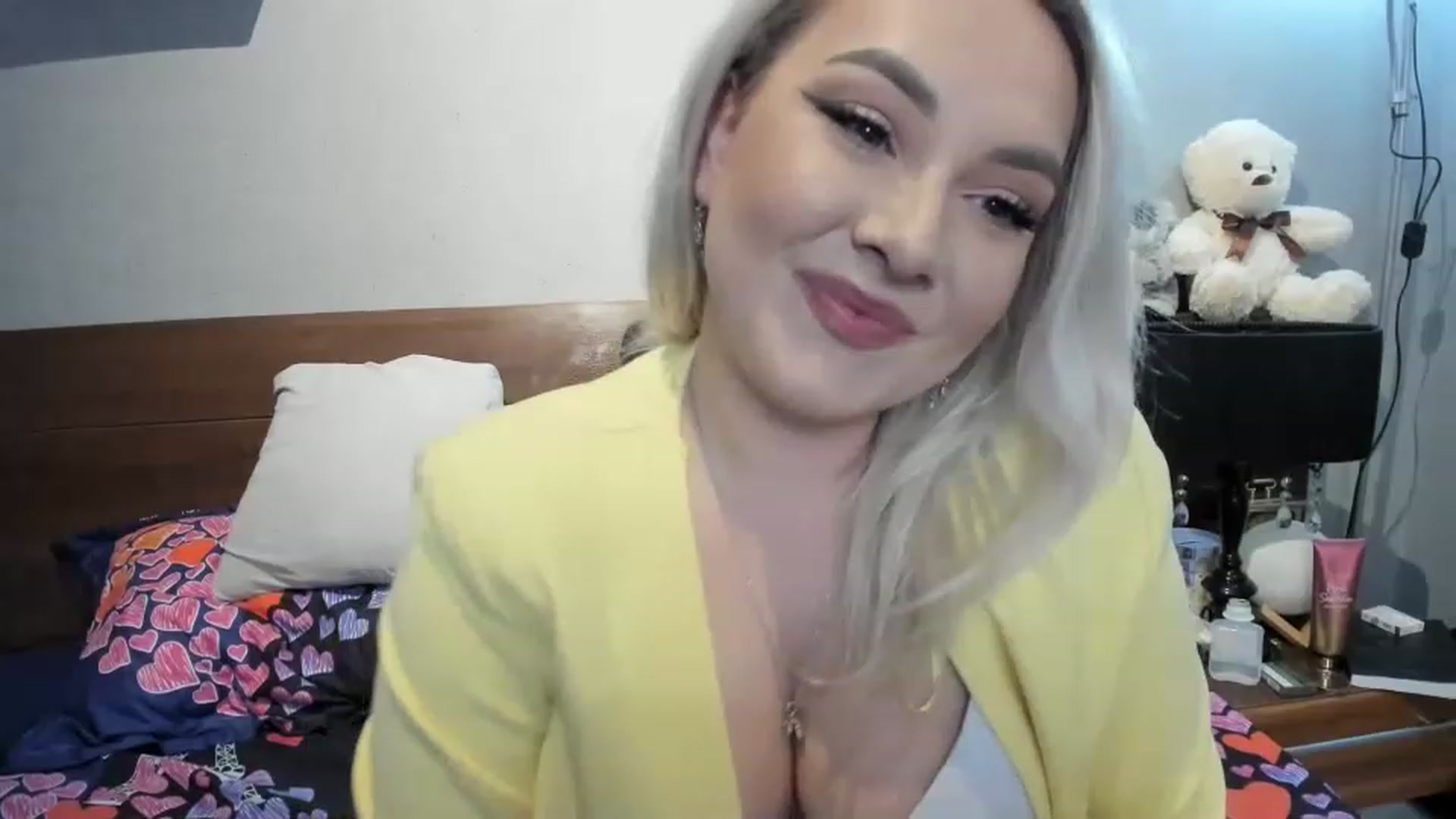 Gallery image thumbnail from LilithTongue_'s myfreecams stream on, 03/10/2023, 17:08 image 5 of 20