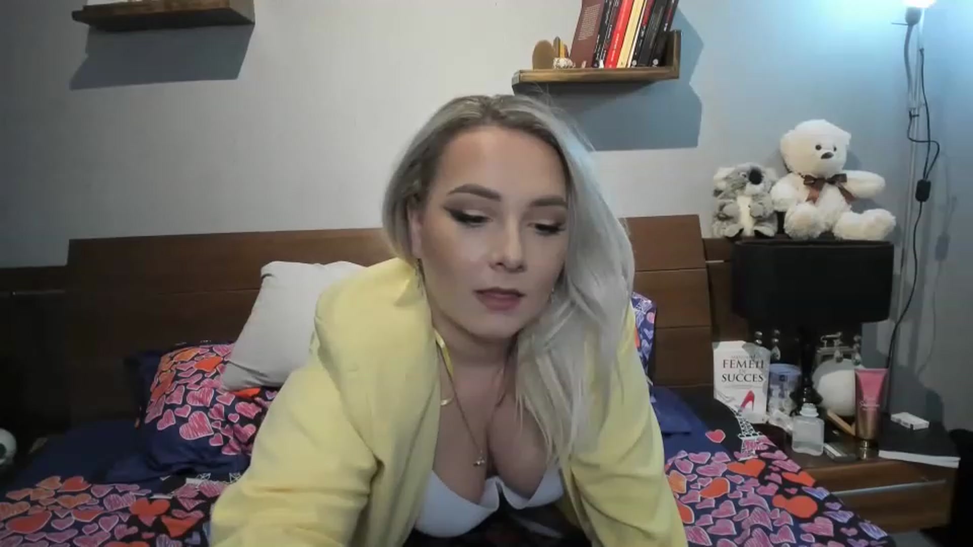 Gallery image thumbnail from LilithTongue_'s myfreecams stream on, 03/10/2023, 17:08 image 10 of 20