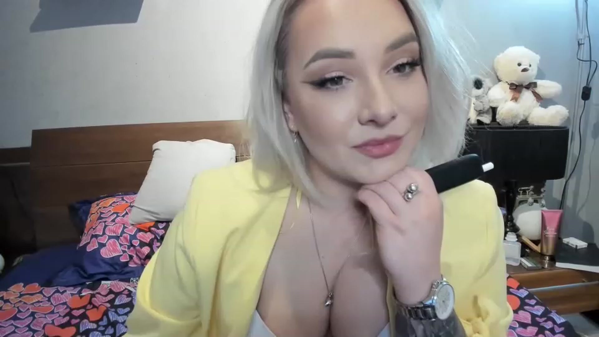 Gallery image thumbnail from LilithTongue_'s myfreecams stream on, 03/10/2023, 17:08 image 14 of 20