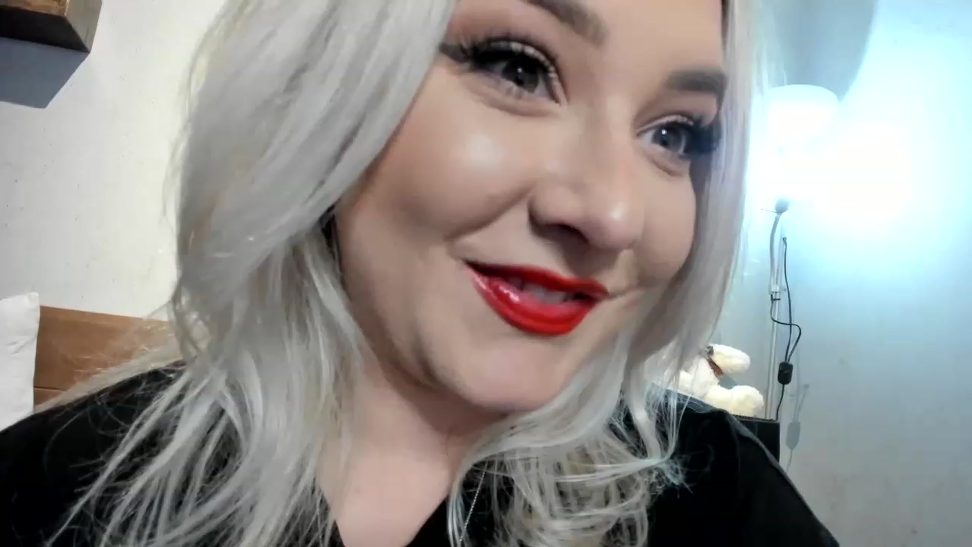 Gallery image thumbnail from LilithTongue_'s myfreecams stream on, 03/11/2023, 17:01 image 5 of 20