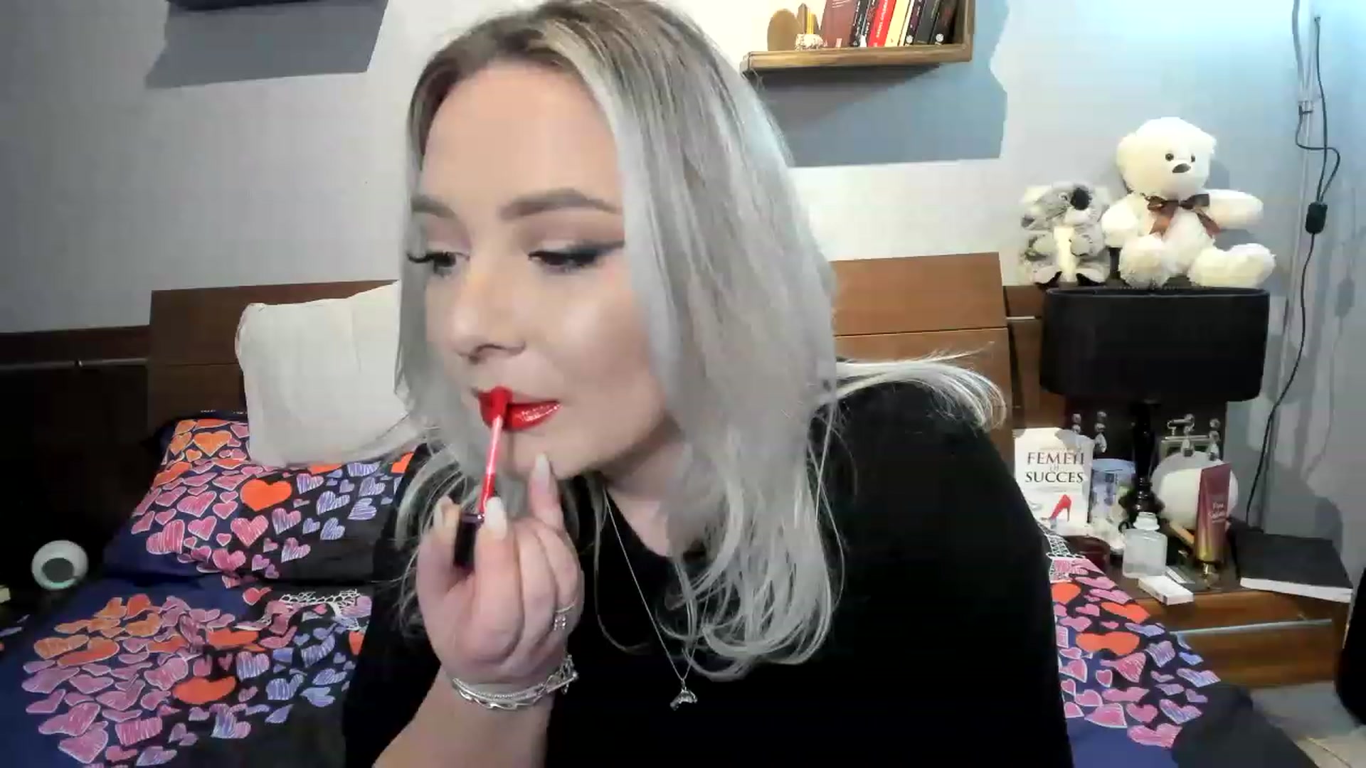 Gallery image thumbnail from LilithTongue_'s myfreecams stream on, 03/11/2023, 17:01 image 4 of 20