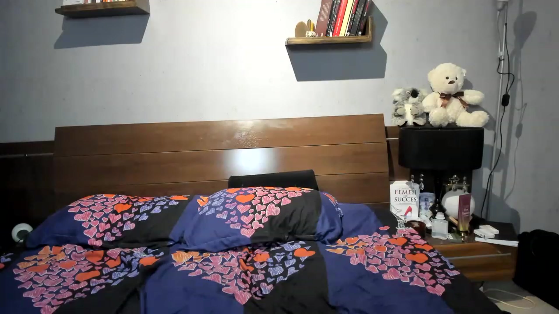 Gallery image thumbnail from LilithTongue_'s myfreecams stream on, 03/14/2023, 13:50 image 9 of 20