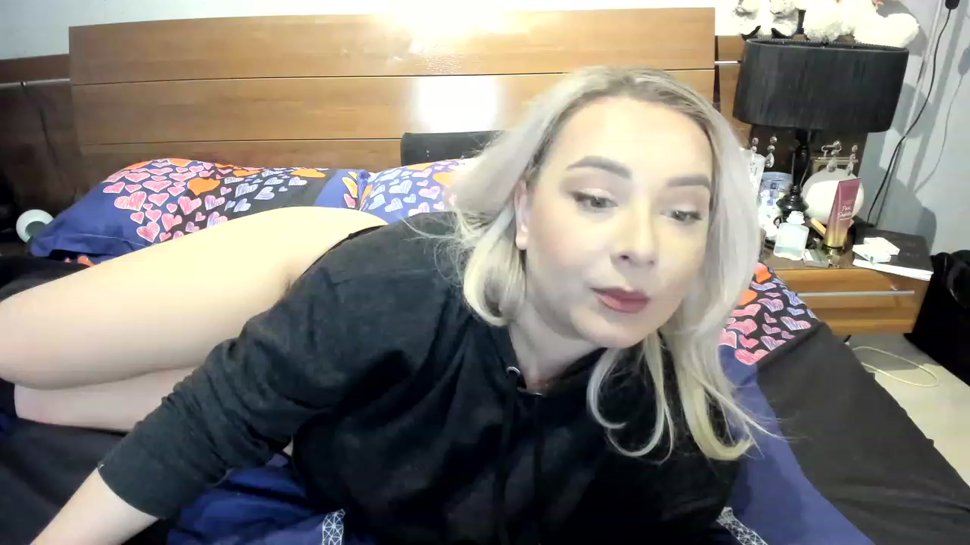 Gallery image thumbnail from LilithTongue_'s myfreecams stream on, 03/14/2023, 13:50 image 16 of 20