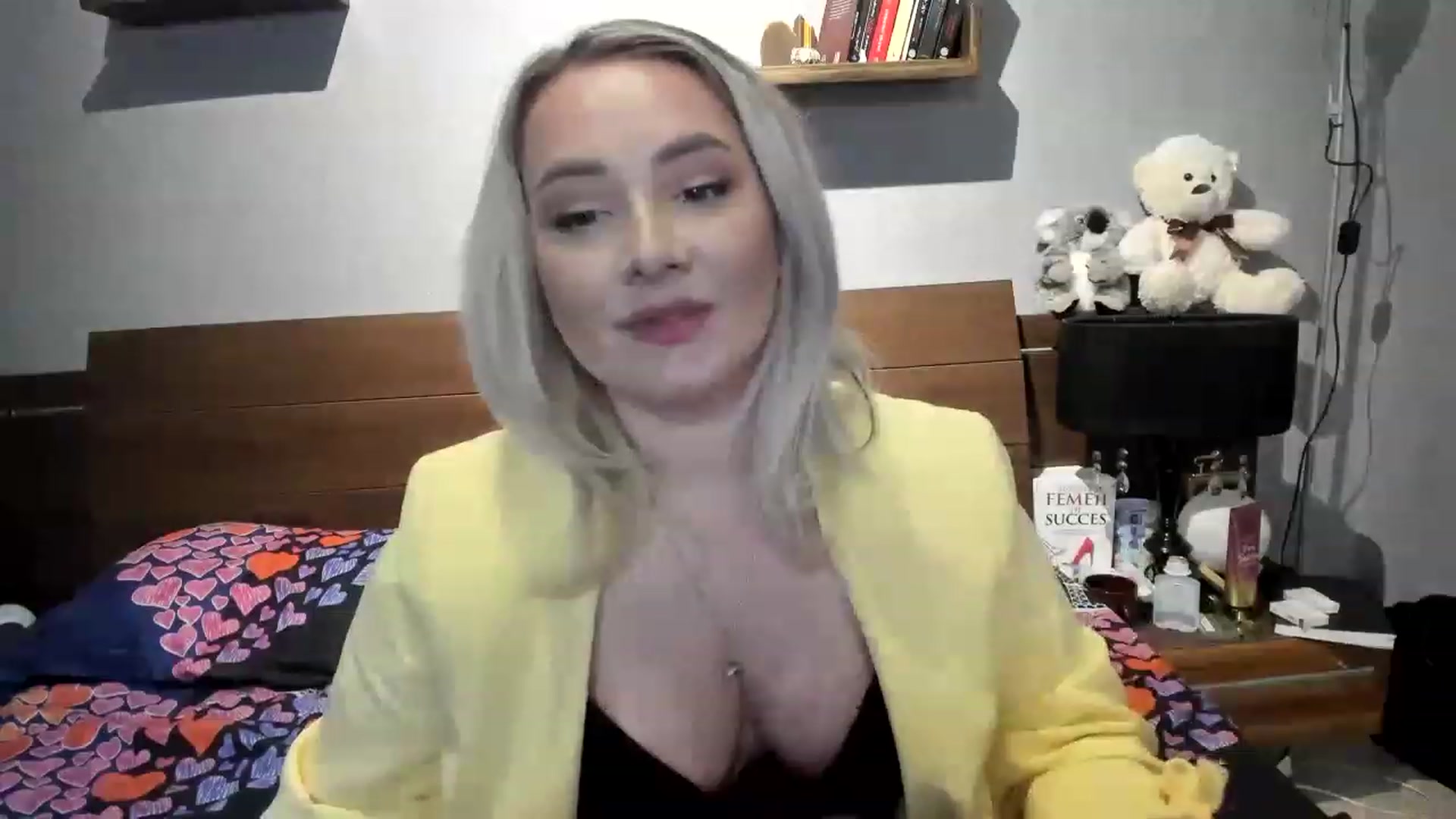 Gallery image thumbnail from LilithTongue_'s myfreecams stream on, 03/14/2023, 15:34 image 19 of 20