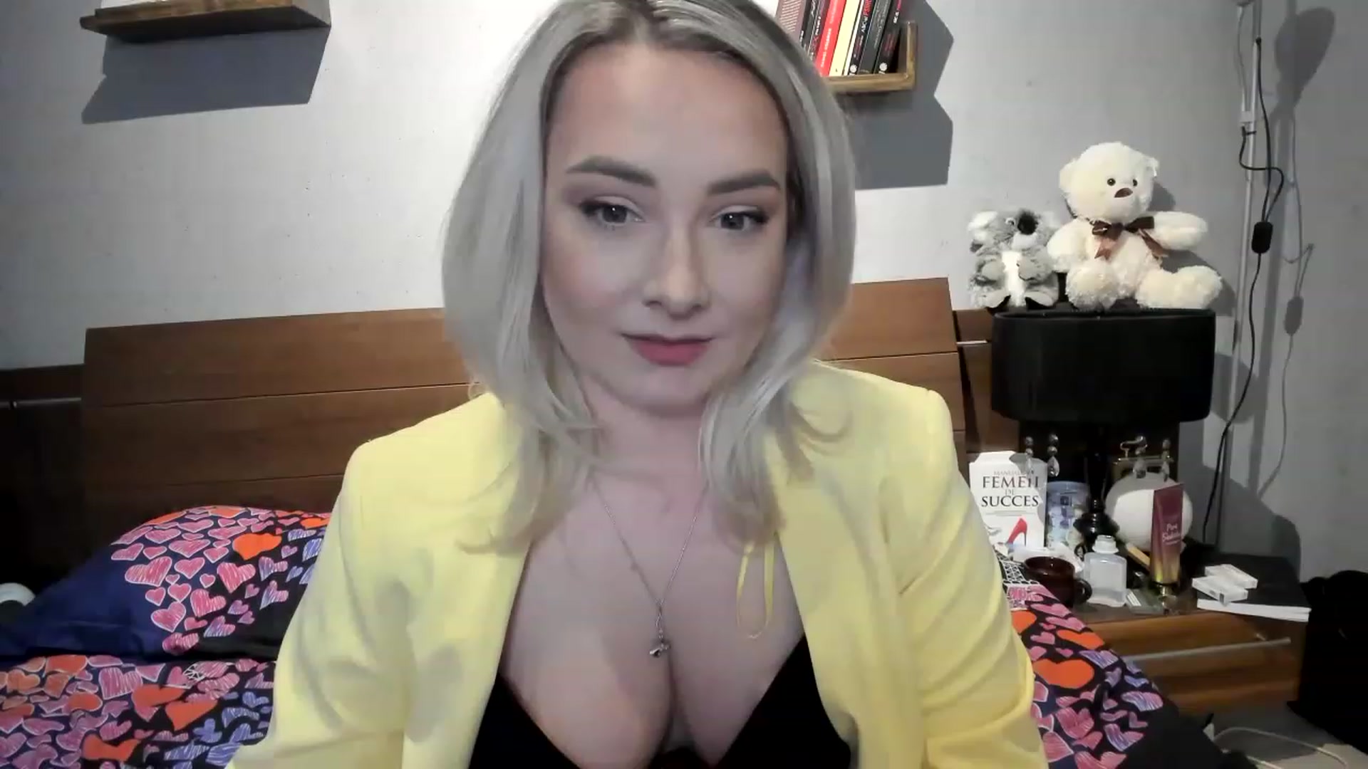 Gallery image thumbnail from LilithTongue_'s myfreecams stream on, 03/14/2023, 15:34 image 14 of 20