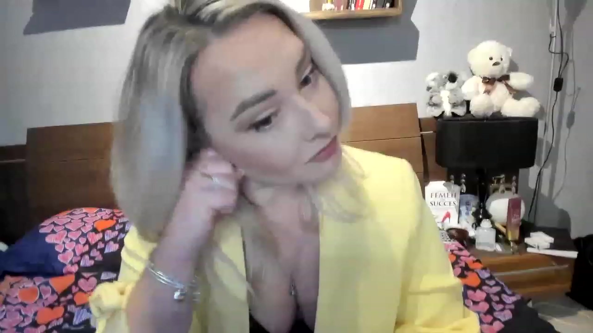 Gallery image thumbnail from LilithTongue_'s myfreecams stream on, 03/14/2023, 15:34 image 3 of 20