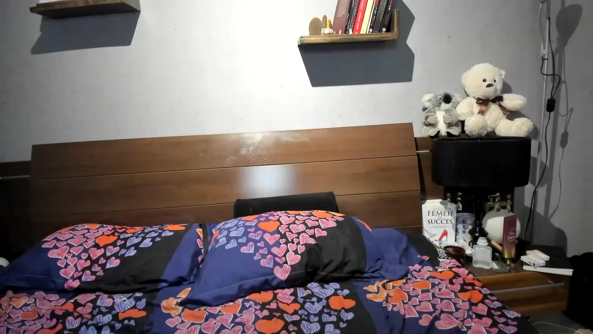 Gallery image thumbnail from LilithTongue_'s myfreecams stream on, 03/14/2023, 15:34 image 2 of 20
