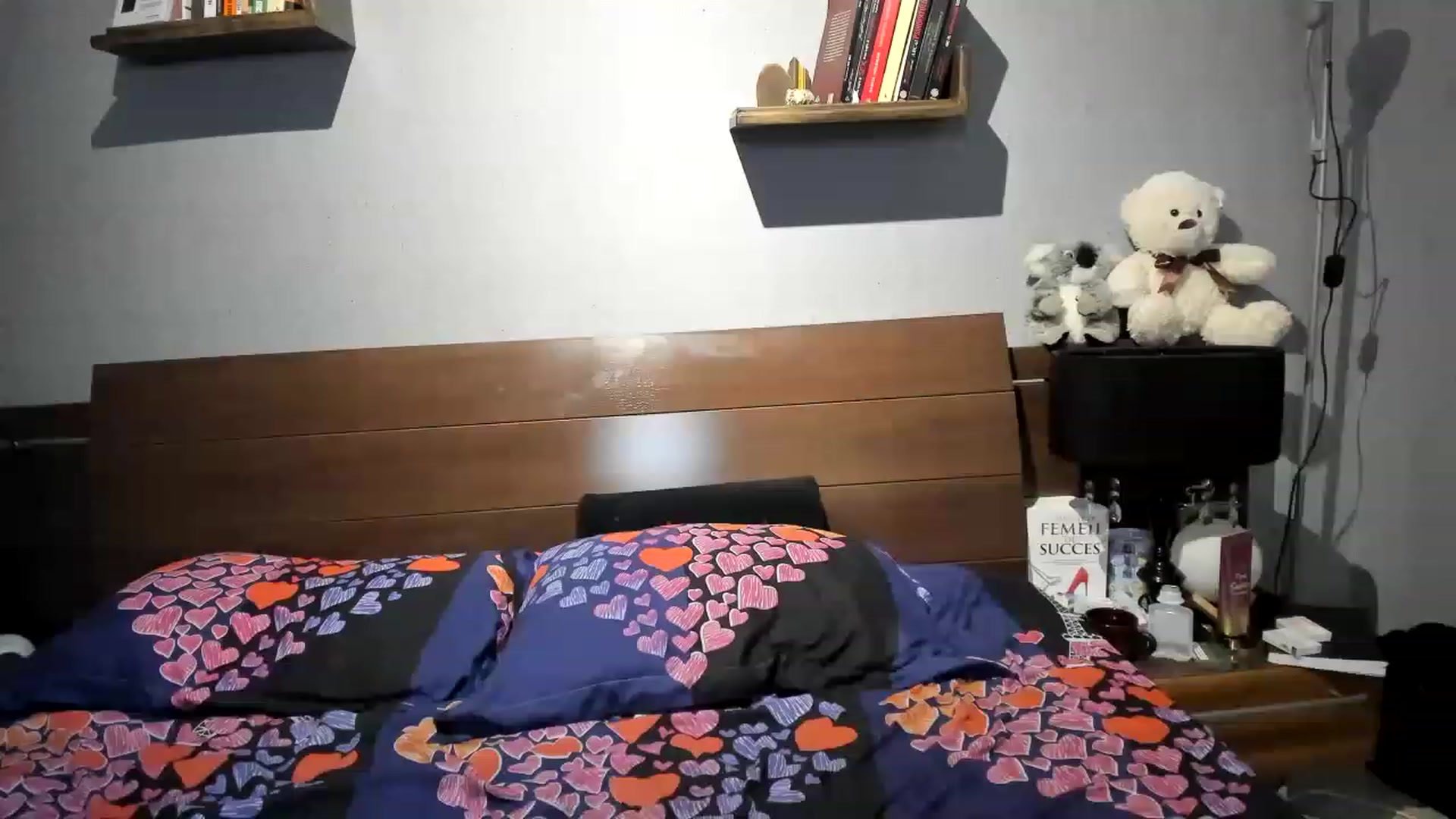Gallery image thumbnail from LilithTongue_'s myfreecams stream on, 03/14/2023, 15:34 image 16 of 20