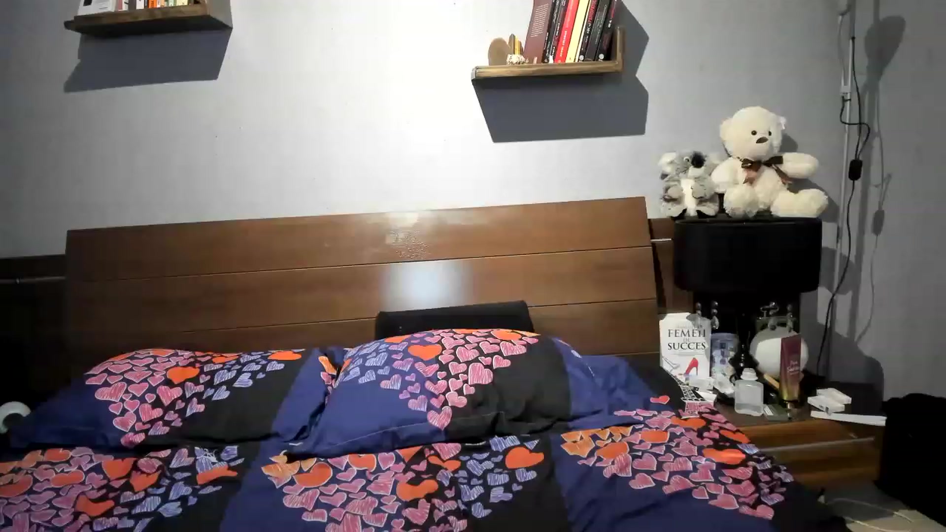 Gallery image thumbnail from LilithTongue_'s myfreecams stream on, 03/14/2023, 15:34 image 11 of 20