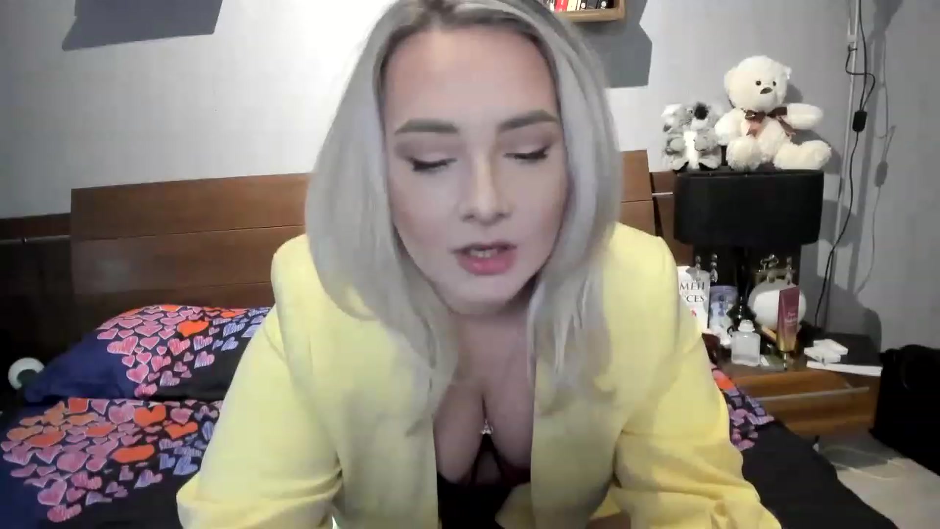Gallery image thumbnail from LilithTongue_'s myfreecams stream on, 03/14/2023, 15:34 image 5 of 20