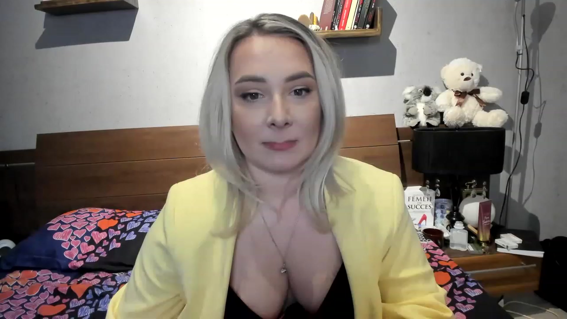Gallery image thumbnail from LilithTongue_'s myfreecams stream on, 03/14/2023, 15:34 image 18 of 20