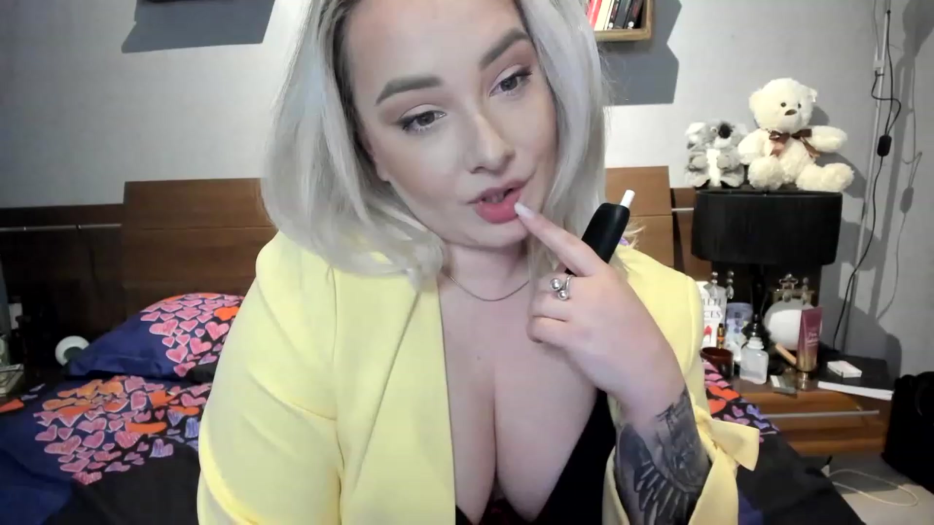 Gallery image thumbnail from LilithTongue_'s myfreecams stream on, 03/14/2023, 15:56 image 15 of 20