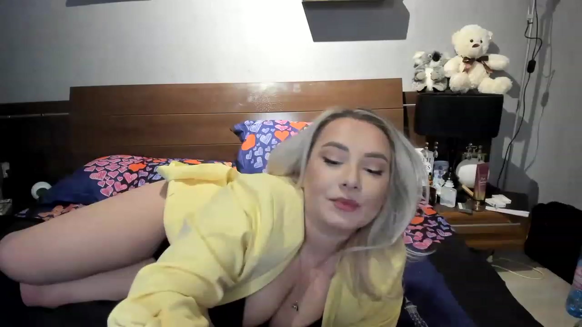 Gallery image thumbnail from LilithTongue_'s myfreecams stream on, 03/14/2023, 15:56 image 5 of 20