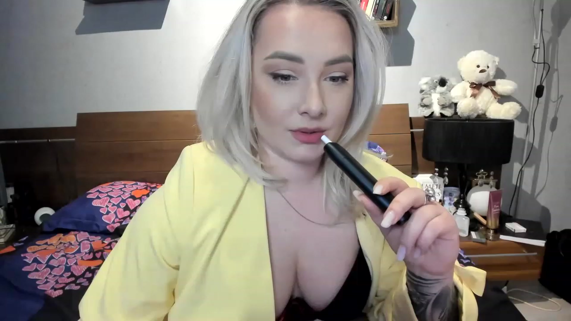 Gallery image thumbnail from LilithTongue_'s myfreecams stream on, 03/14/2023, 15:56 image 17 of 20