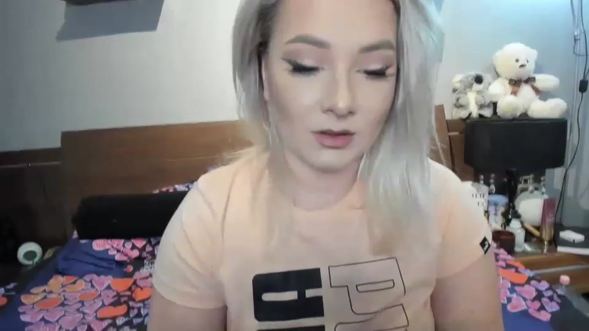 Gallery image thumbnail from LilithTongue_'s myfreecams stream on, 03/15/2023, 15:01 image 6 of 20