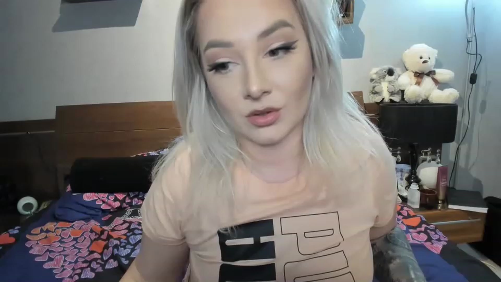 Gallery image thumbnail from LilithTongue_'s myfreecams stream on, 03/15/2023, 15:01 image 19 of 20