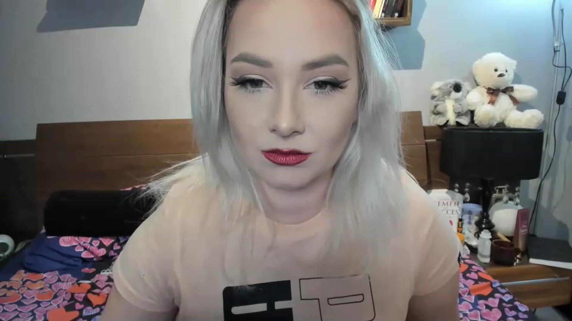 Gallery image thumbnail from LilithTongue_'s myfreecams stream on, 03/15/2023, 15:51 image 14 of 20