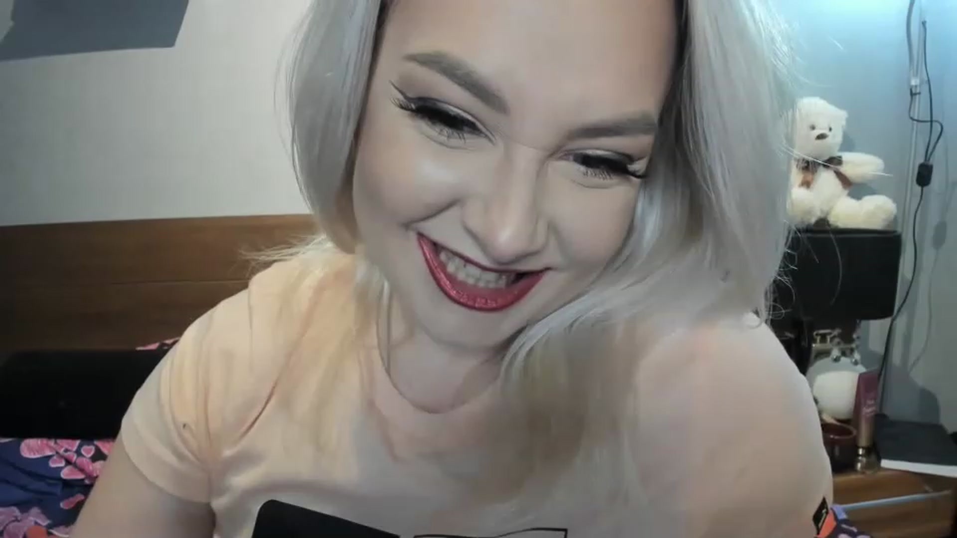 Gallery image thumbnail from LilithTongue_'s myfreecams stream on, 03/15/2023, 15:51 image 5 of 20
