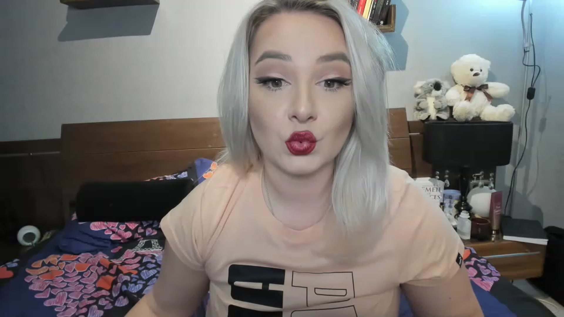 Gallery image thumbnail from LilithTongue_'s myfreecams stream on, 03/15/2023, 15:51 image 1 of 20