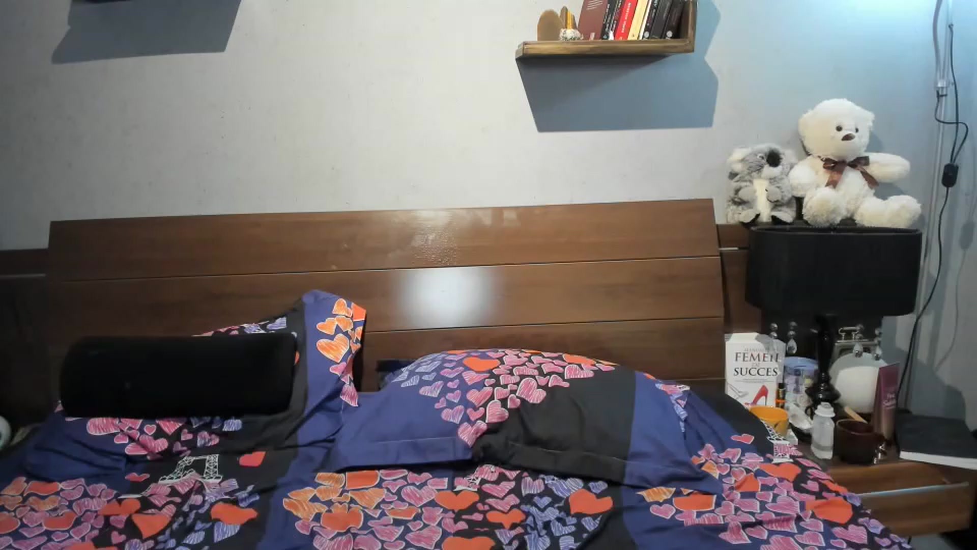Gallery image thumbnail from LilithTongue_'s myfreecams stream on, 03/15/2023, 15:51 image 19 of 20