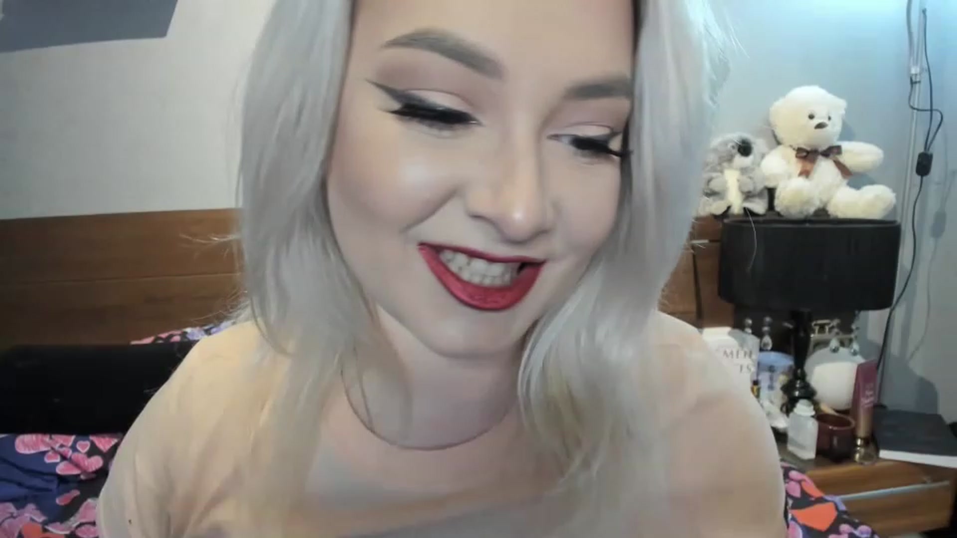 Gallery image thumbnail from LilithTongue_'s myfreecams stream on, 03/15/2023, 15:51 image 3 of 20