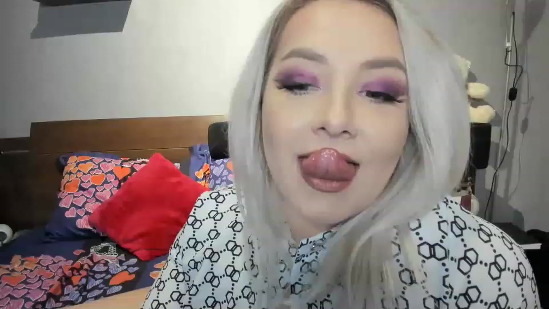 Gallery image thumbnail from LilithTongue_'s myfreecams stream on, 03/18/2023, 14:52 image 12 of 20