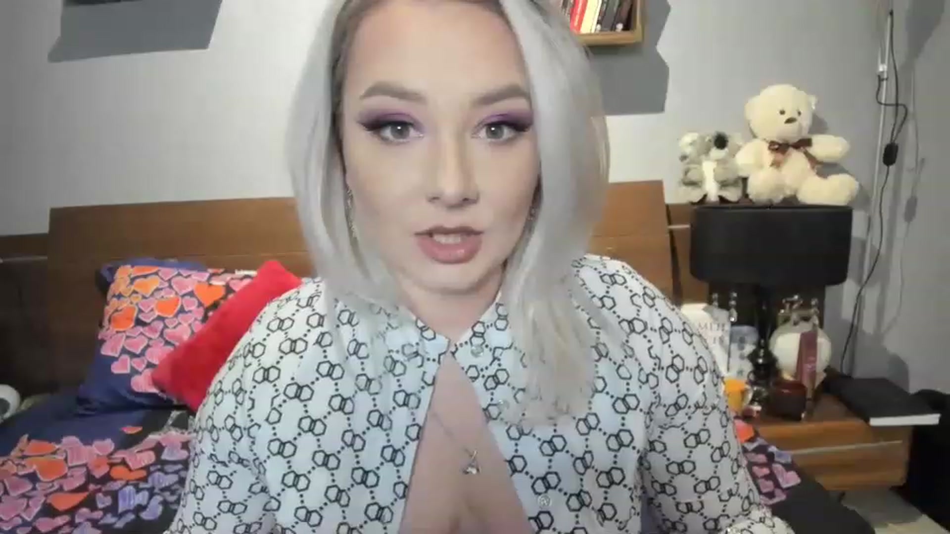Gallery image thumbnail from LilithTongue_'s myfreecams stream on, 03/18/2023, 14:52 image 9 of 20