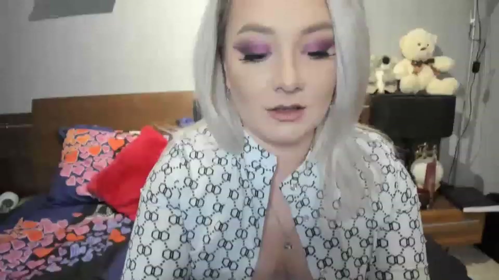 Gallery image thumbnail from LilithTongue_'s myfreecams stream on, 03/18/2023, 14:52 image 8 of 20