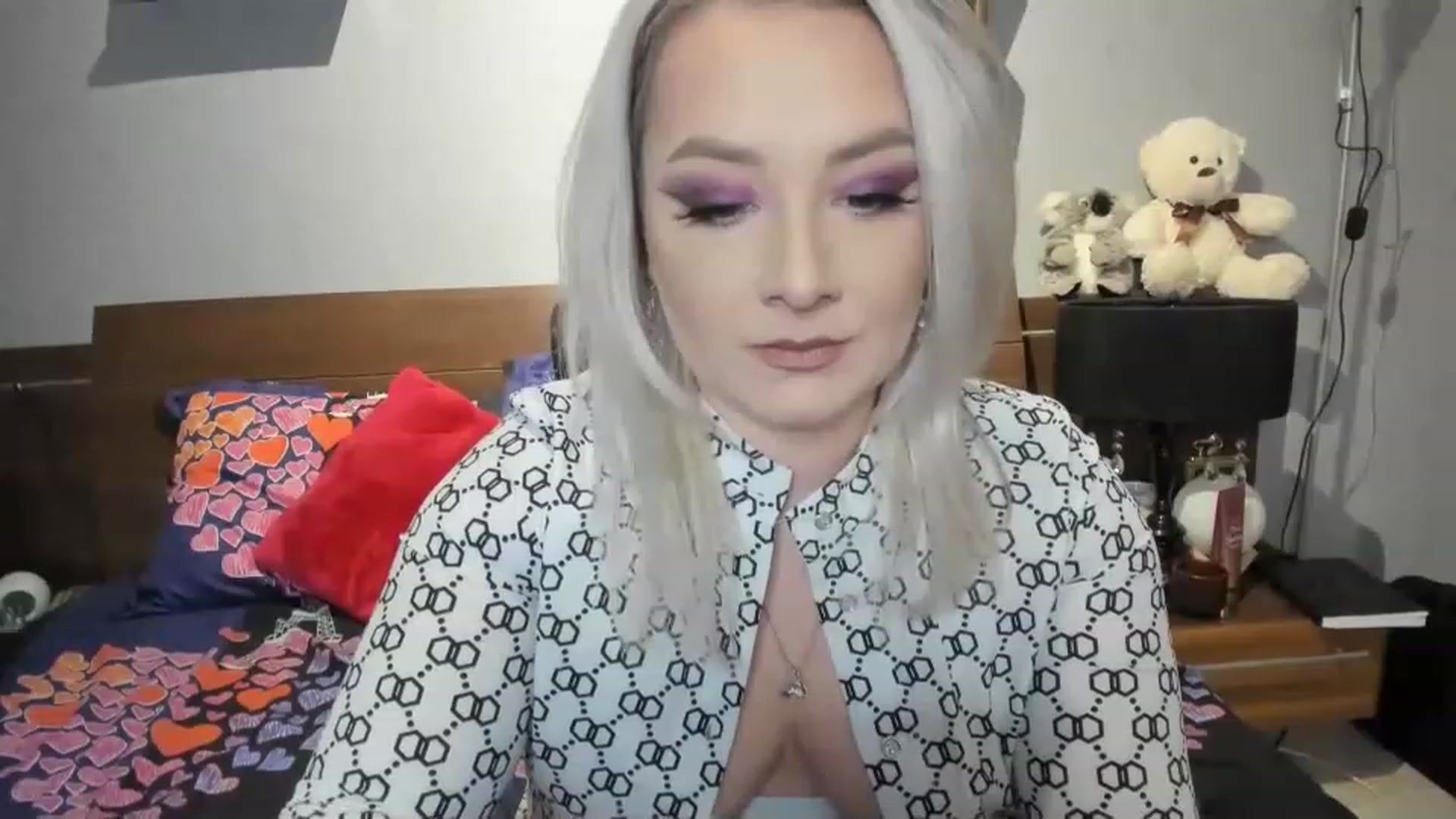 Gallery image thumbnail from LilithTongue_'s myfreecams stream on, 03/18/2023, 14:52 image 5 of 20