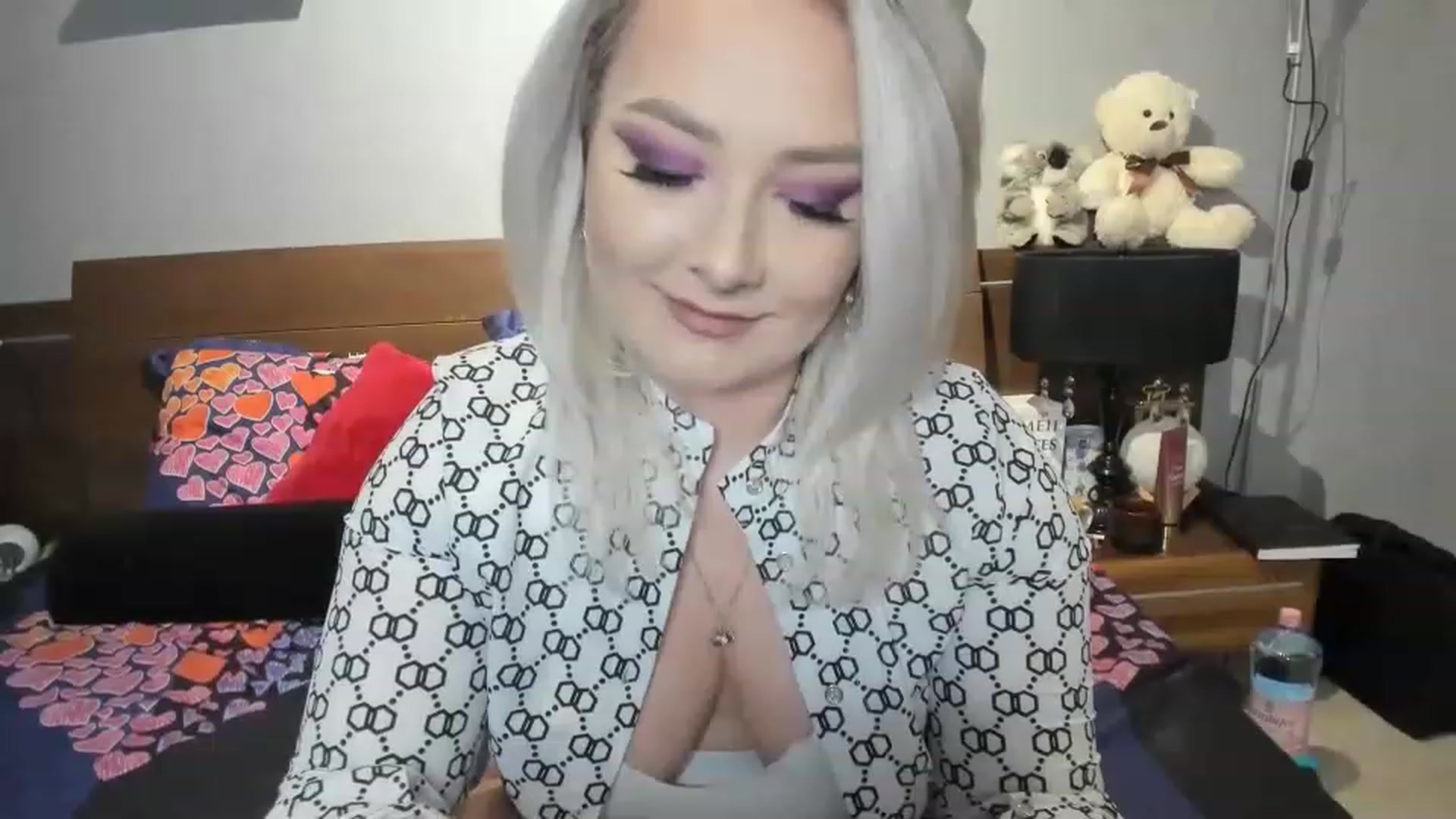 Gallery image thumbnail from LilithTongue_'s myfreecams stream on, 03/18/2023, 14:52 image 18 of 20