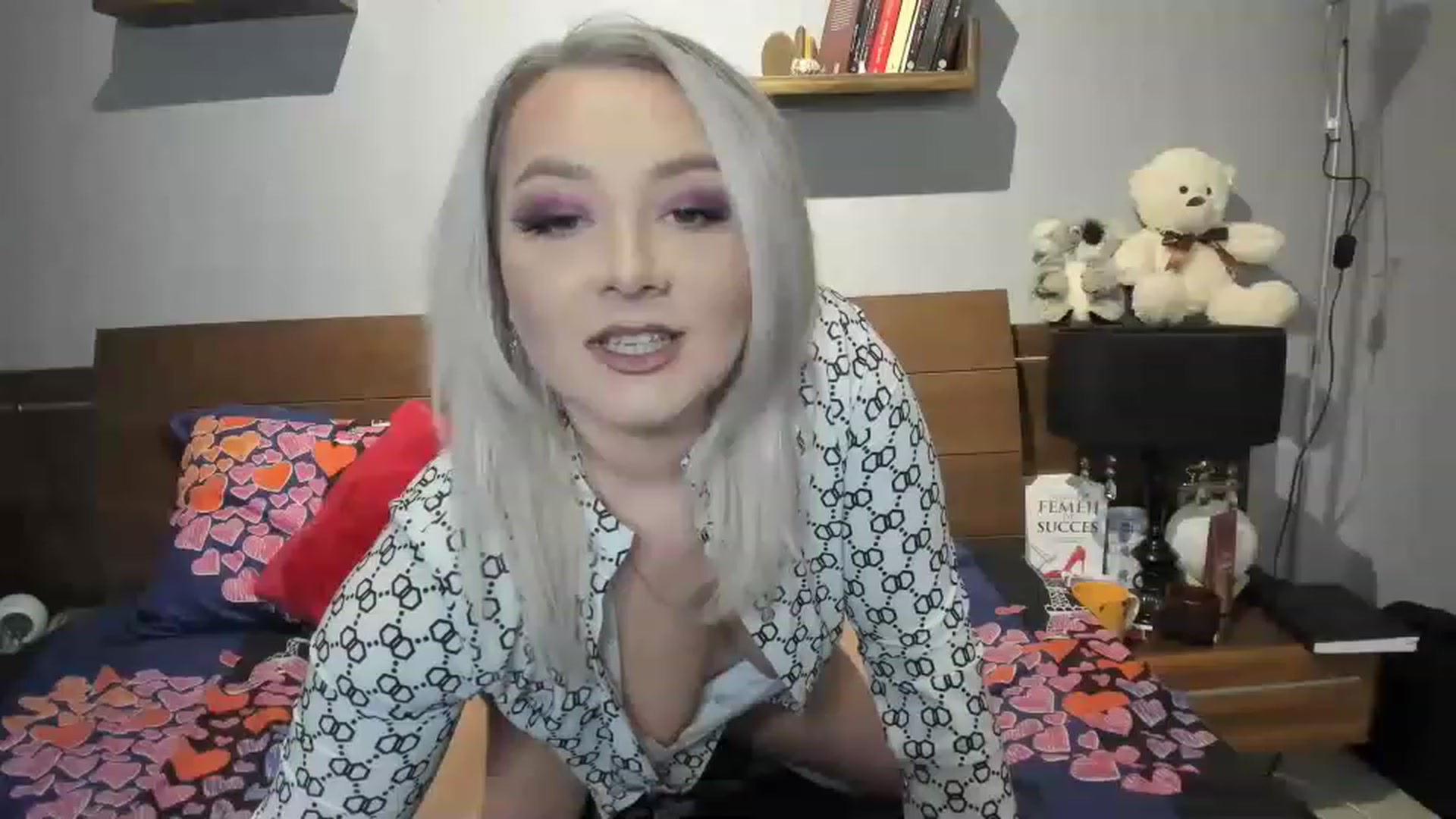 Gallery image thumbnail from LilithTongue_'s myfreecams stream on, 03/18/2023, 14:52 image 6 of 20