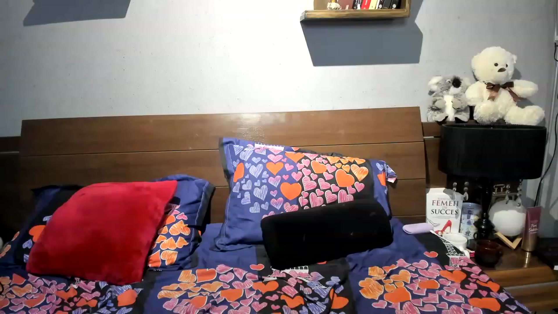 Gallery image thumbnail from LilithTongue_'s myfreecams stream on, 03/20/2023, 15:12 image 7 of 20