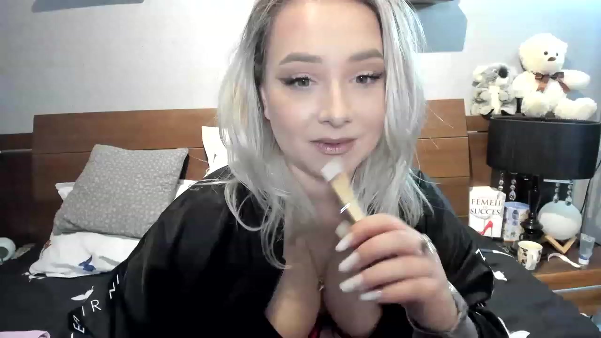 Gallery image thumbnail from LilithTongue_'s myfreecams stream on, 03/27/2023, 14:35 image 12 of 20