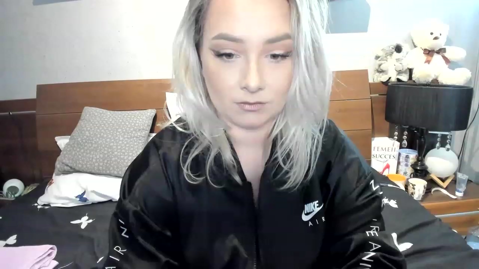 Gallery image thumbnail from LilithTongue_'s myfreecams stream on, 03/27/2023, 14:35 image 9 of 20