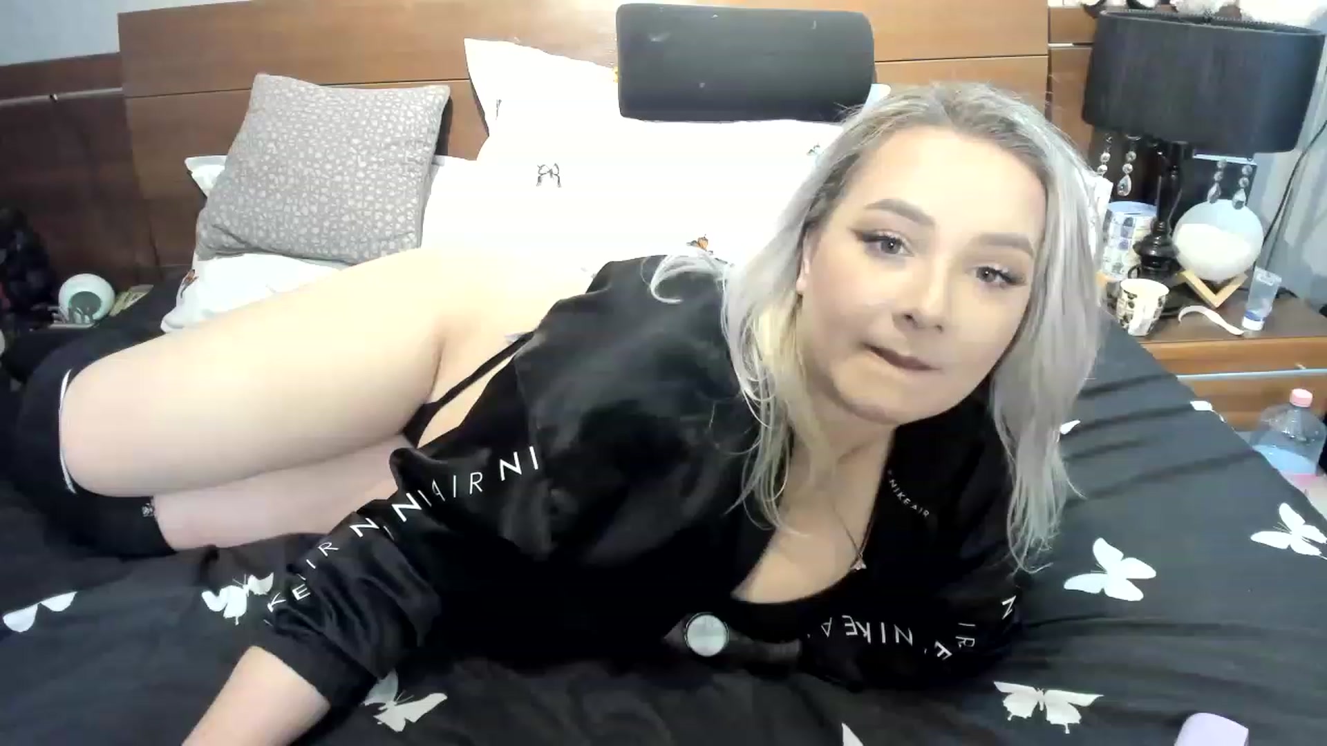 Gallery image thumbnail from LilithTongue_'s myfreecams stream on, 03/27/2023, 14:35 image 16 of 20