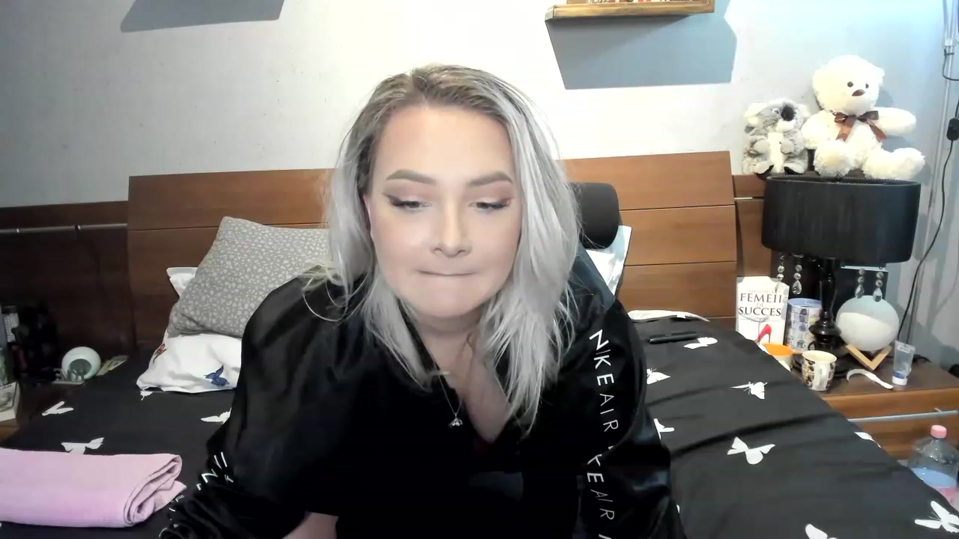 Gallery image thumbnail from LilithTongue_'s myfreecams stream on, 03/27/2023, 14:35 image 15 of 20