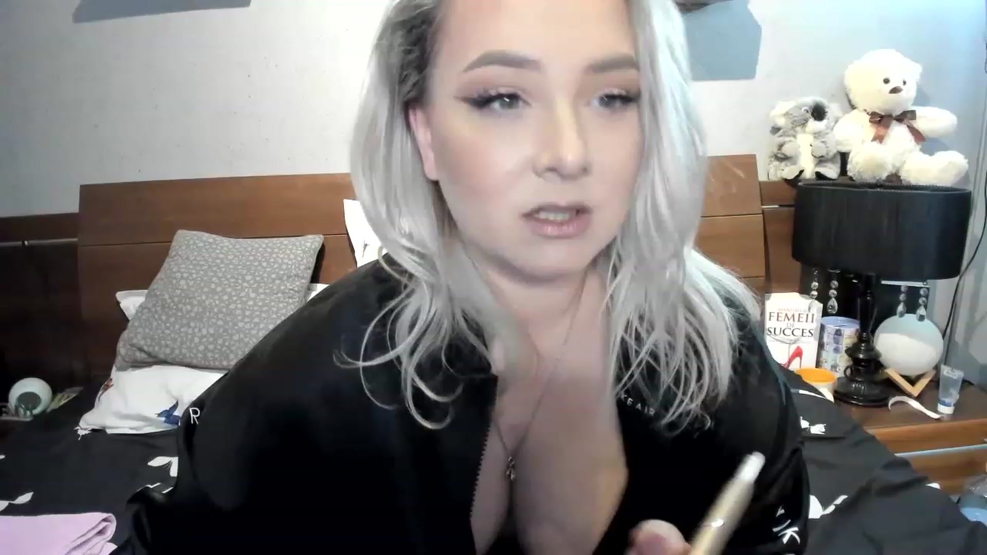 Gallery image thumbnail from LilithTongue_'s myfreecams stream on, 03/27/2023, 14:35 image 2 of 20