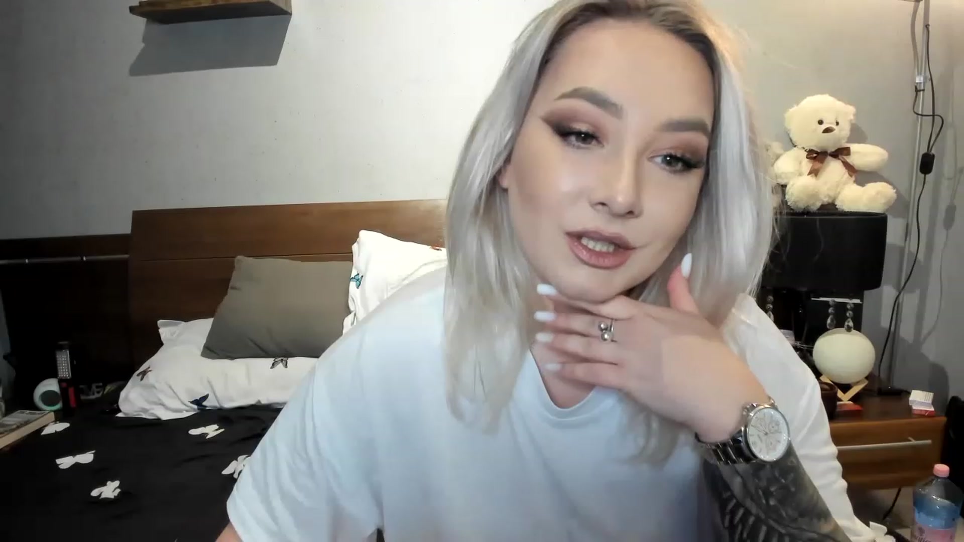 Gallery image thumbnail from LilithTongue_'s myfreecams stream on, 03/28/2023, 12:13 image 17 of 20