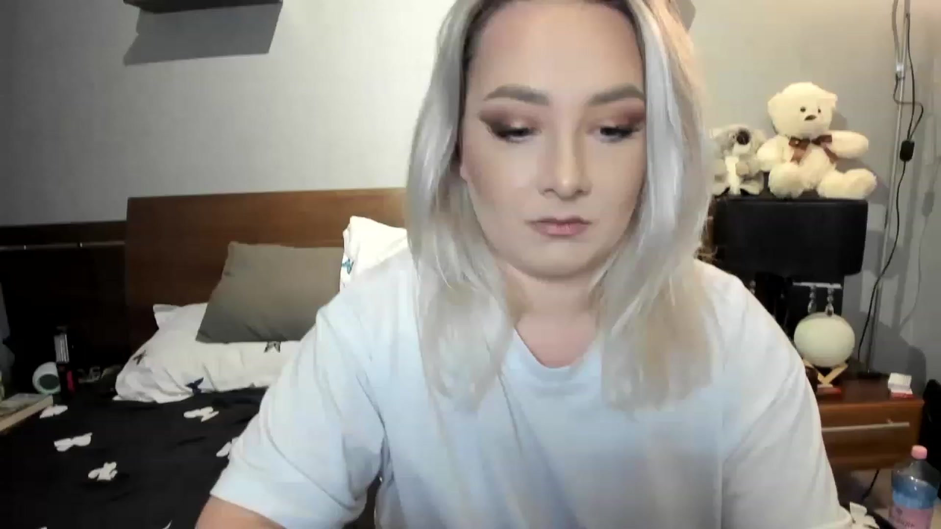 Gallery image thumbnail from LilithTongue_'s myfreecams stream on, 03/28/2023, 12:13 image 12 of 20