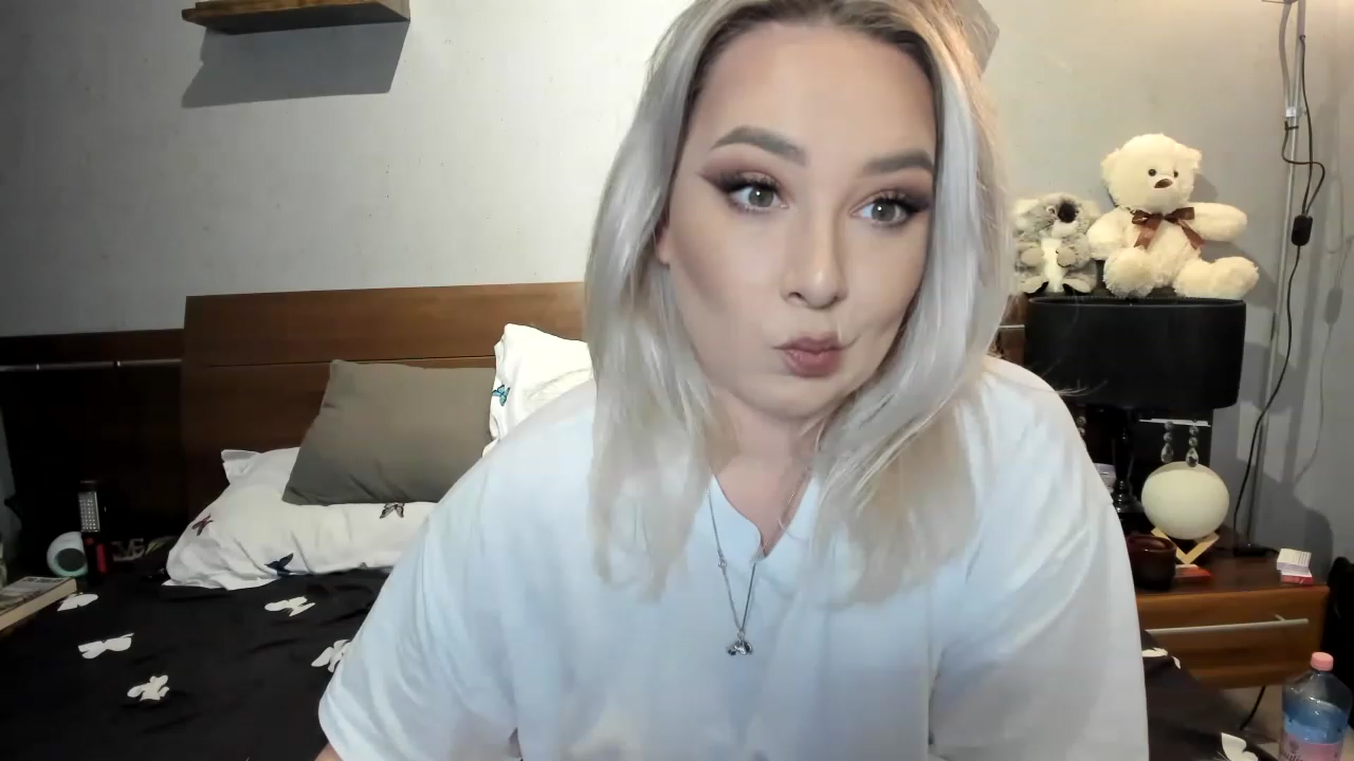 Gallery image thumbnail from LilithTongue_'s myfreecams stream on, 03/28/2023, 12:13 image 18 of 20