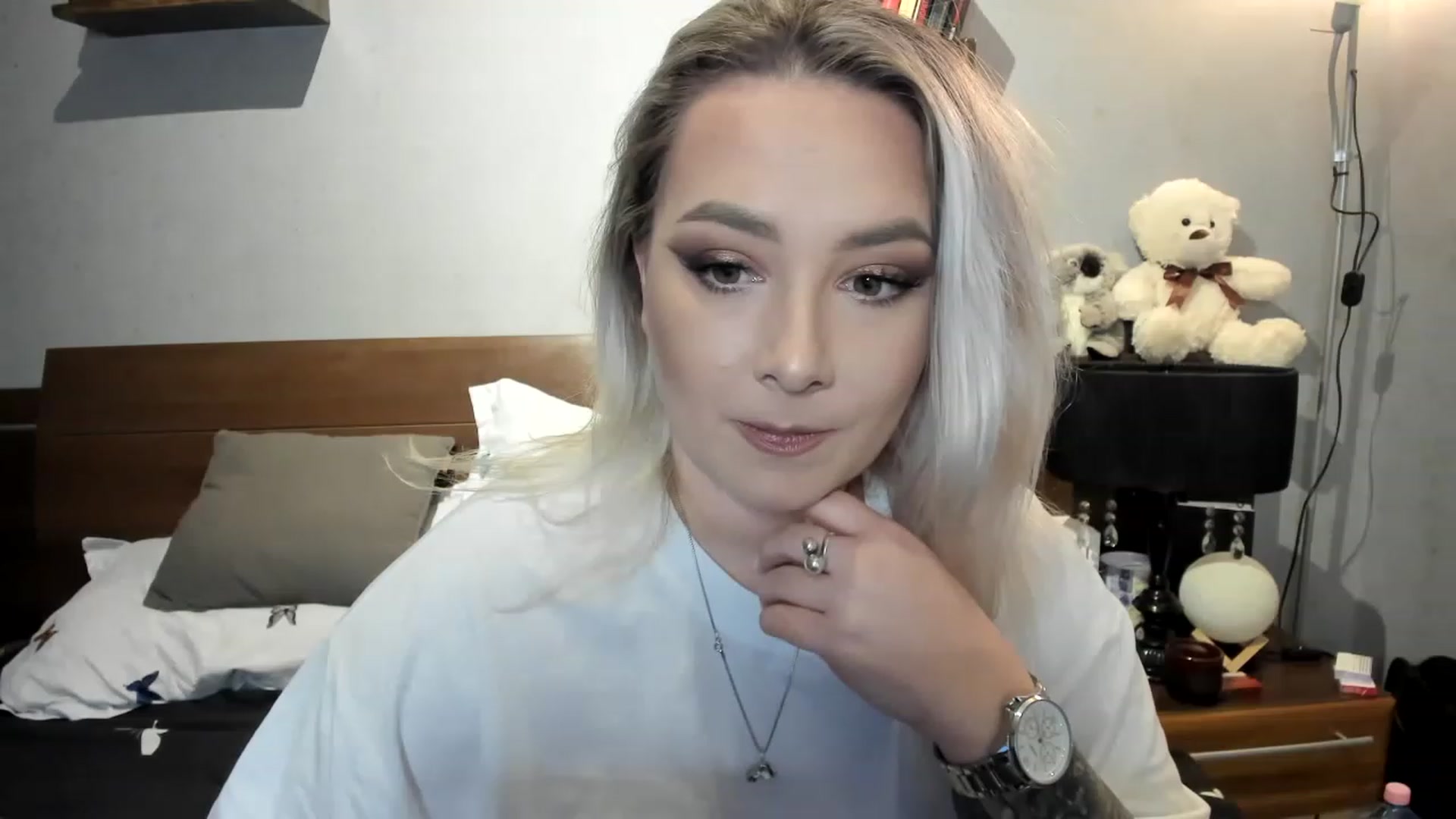 Gallery image thumbnail from LilithTongue_'s myfreecams stream on, 03/28/2023, 15:39 image 2 of 20