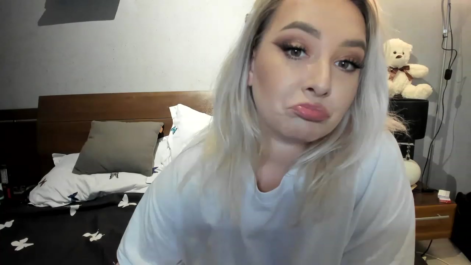 Gallery image thumbnail from LilithTongue_'s myfreecams stream on, 03/28/2023, 15:39 image 14 of 20