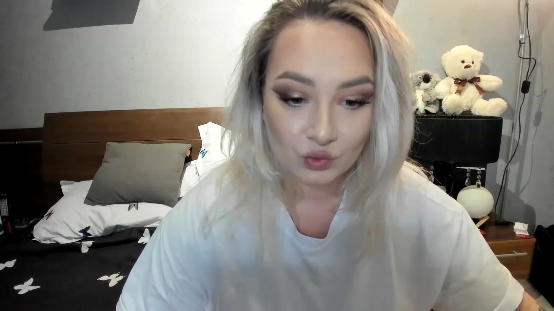 Gallery image thumbnail from LilithTongue_'s myfreecams stream on, 03/28/2023, 15:39 image 15 of 20