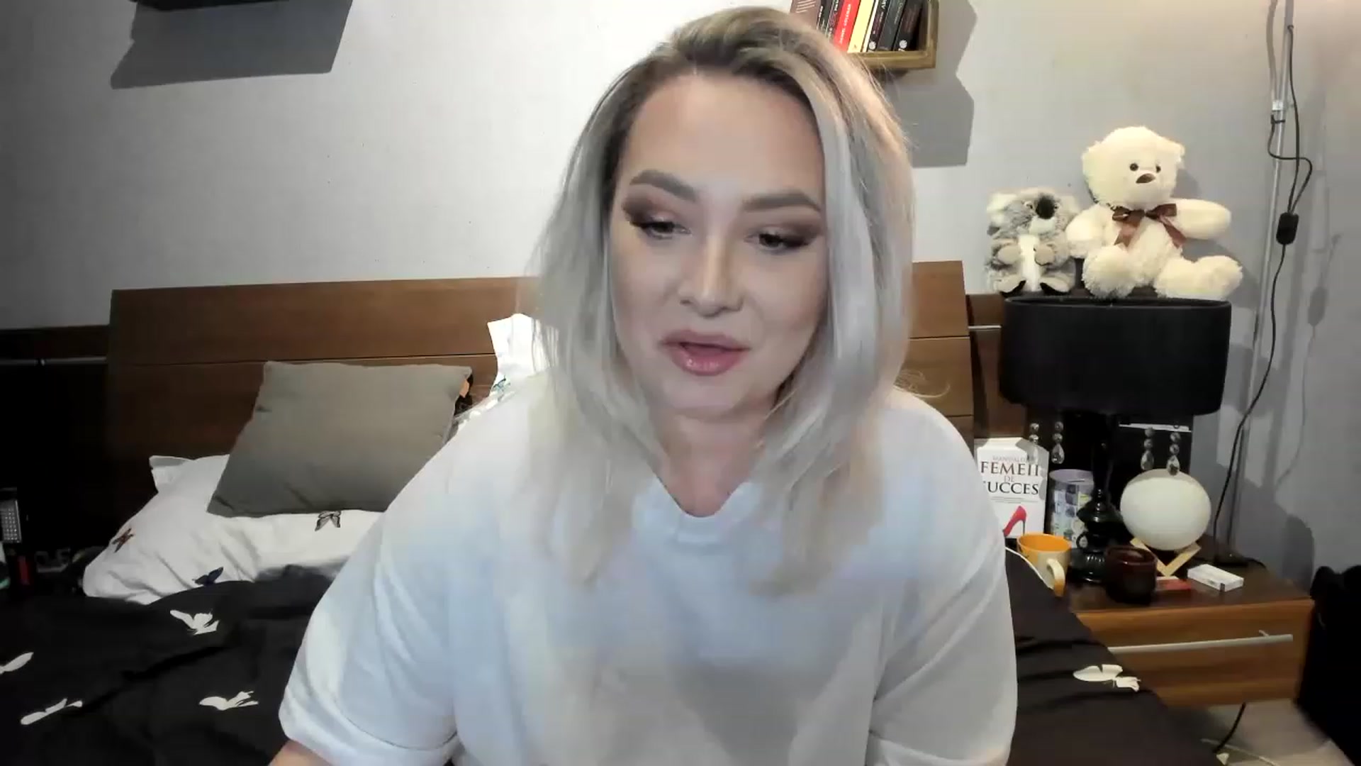 Gallery image thumbnail from LilithTongue_'s myfreecams stream on, 03/28/2023, 15:39 image 18 of 20
