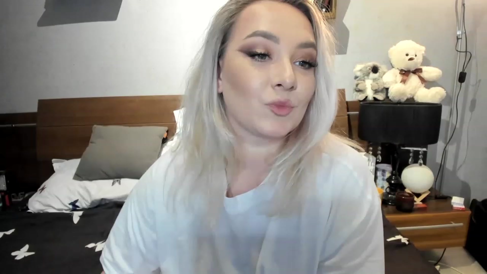 Gallery image thumbnail from LilithTongue_'s myfreecams stream on, 03/28/2023, 15:39 image 16 of 20