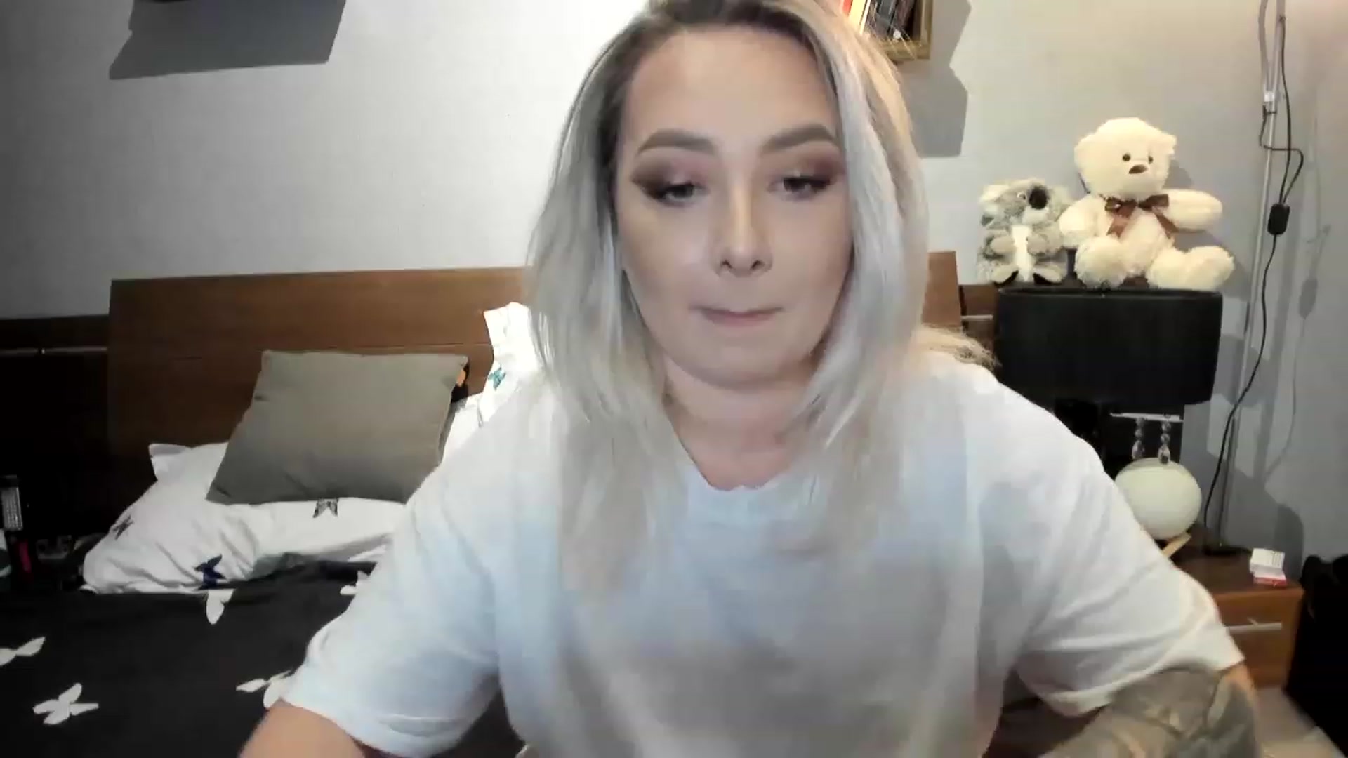 Gallery image thumbnail from LilithTongue_'s myfreecams stream on, 03/28/2023, 15:39 image 17 of 20