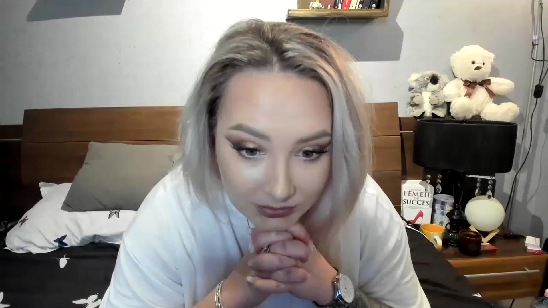 Gallery image thumbnail from LilithTongue_'s myfreecams stream on, 03/28/2023, 15:39 image 6 of 20